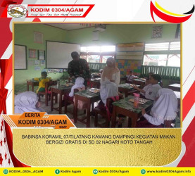 BABINSA KORAMIL 07/TILATANG KAMANG DAMPINGI KEGIATAN MAKAN BERGIZI GRATIS DI SD 02 NAGARI KOTO TANGAH