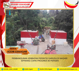 PEMBANGUNAN JEMBATAN PERINTIS GARUDA DI NAGARI SIPINANG CAPAI PROGRES 80 PERSEN